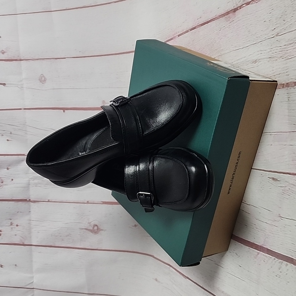 Clarks Women's 5M Black Loafer Shoes with Buckle accent